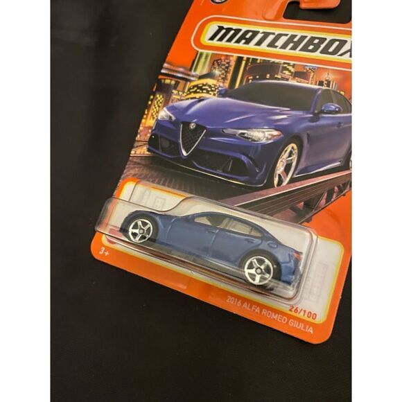 2022 Matchbox #26 2016 Alfa Romeo Giulia MONTECARLO BLUE - Picture 3 of 3